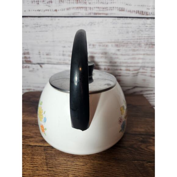 Finland Kaarna enamel Vintage Teapot in a Floral Bouquet - Picture 2 of 9